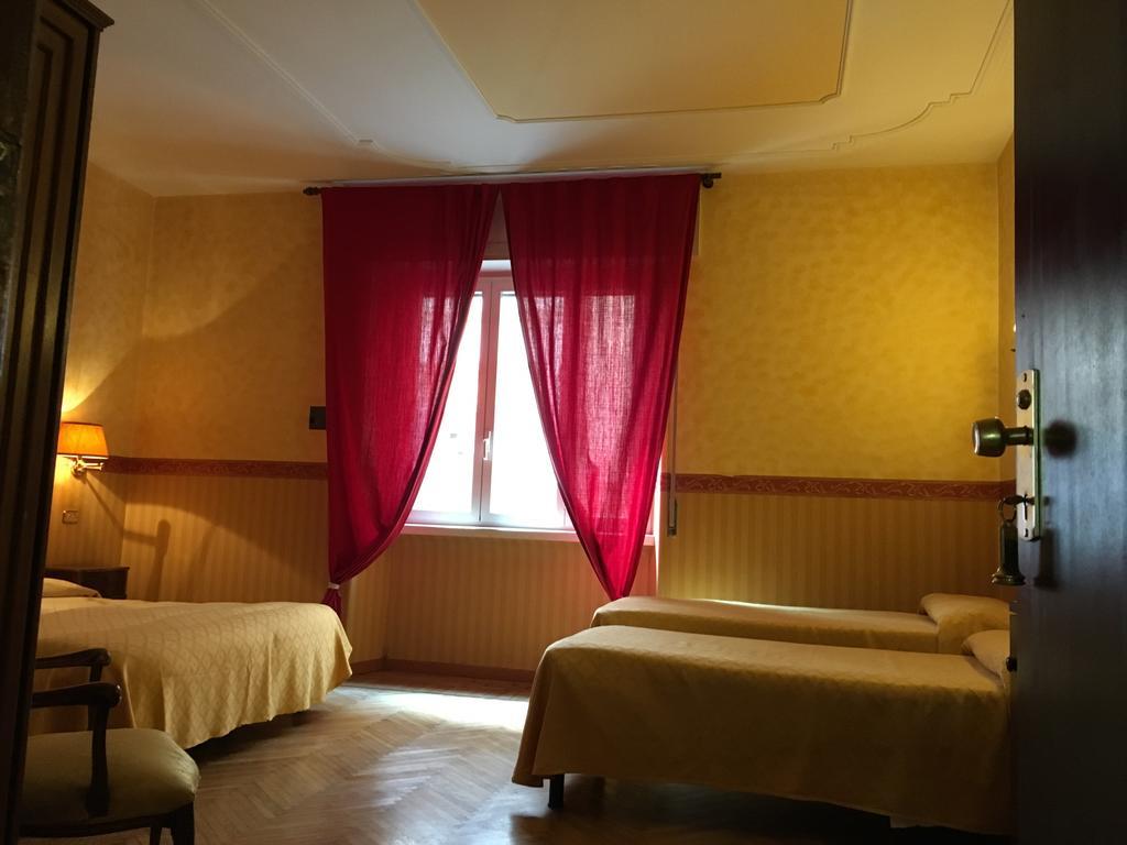 Hotel Trinita Dei Monti ローマ エクステリア 写真